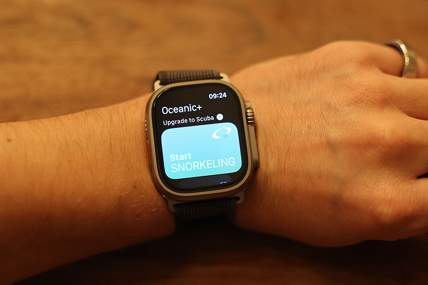 Man sieht die Tauch-Modi auf der Apple Watch Ultra. 